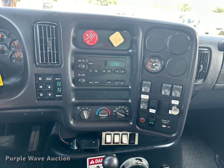 image for item EG0760 2007 GMC C8500 dump truck