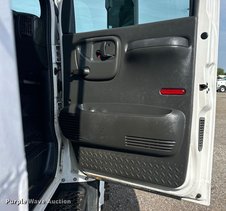 image for item EG0760 2007 GMC C8500 dump truck