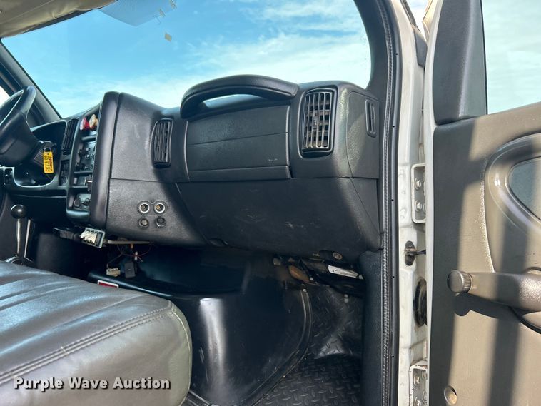 image for item EG0760 2007 GMC C8500 dump truck