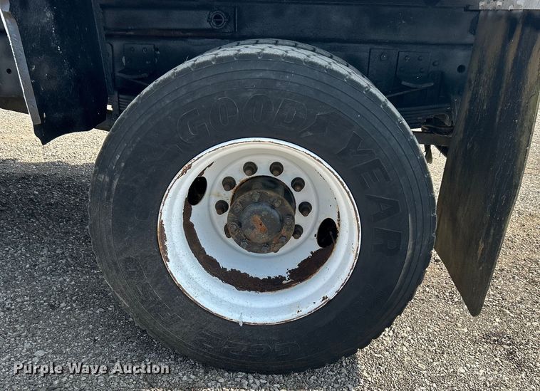 image for item EG0760 2007 GMC C8500 dump truck