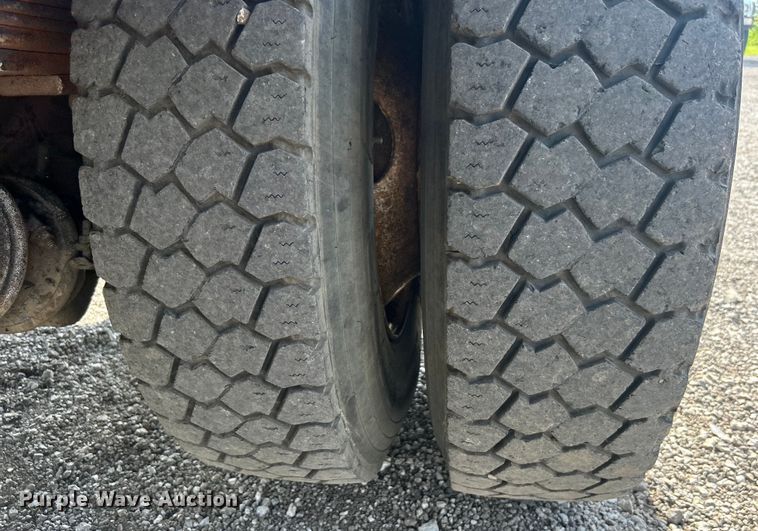 image for item EG0760 2007 GMC C8500 dump truck