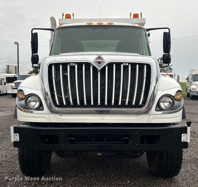 image for item EG0831 2011 International  7600 SBA dump truck