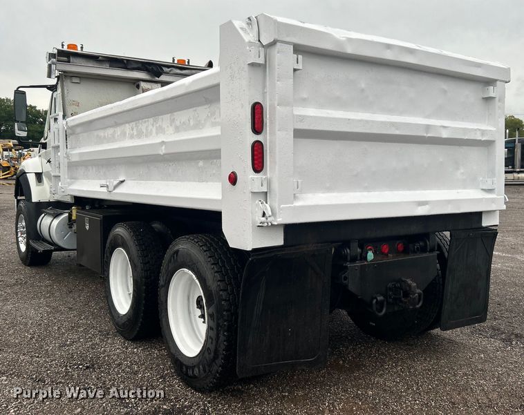 image for item EG0831 2011 International  7600 SBA dump truck