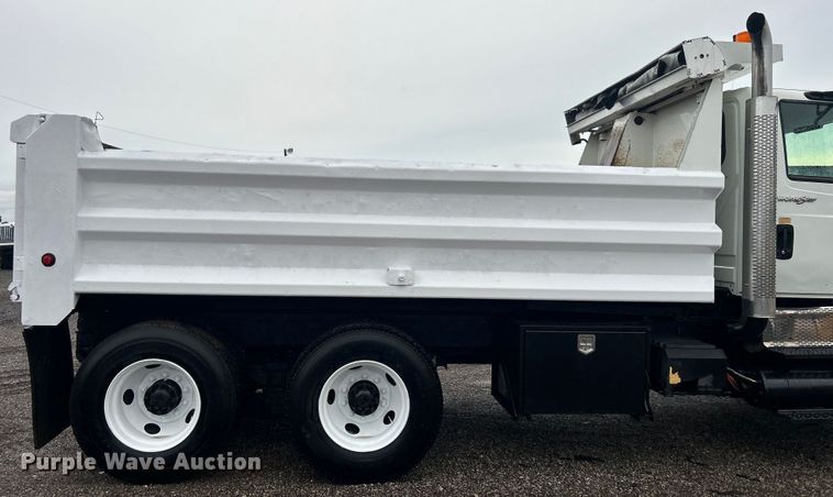 image for item EG0831 2011 International  7600 SBA dump truck