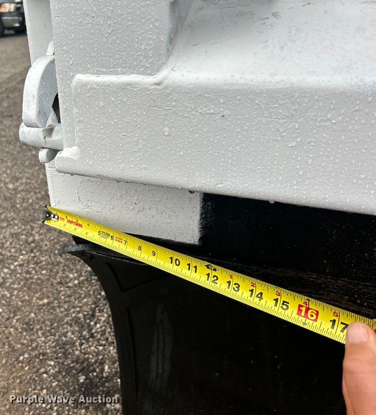 image for item EG0831 2011 International  7600 SBA dump truck