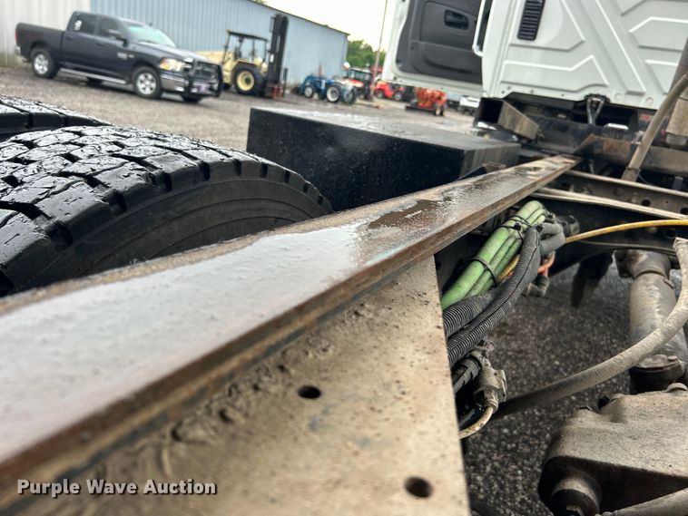 image for item EG0831 2011 International  7600 SBA dump truck