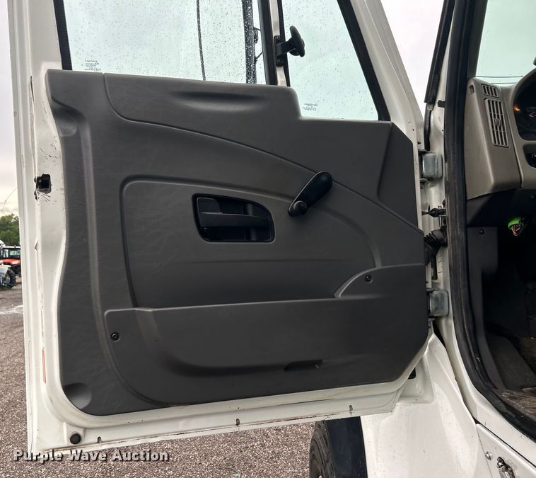 image for item EG0831 2011 International  7600 SBA dump truck