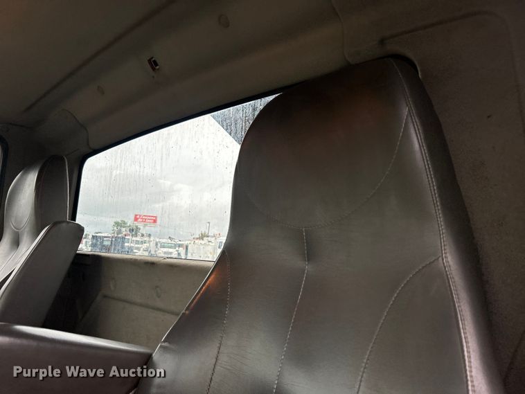 image for item EG0831 2011 International  7600 SBA dump truck