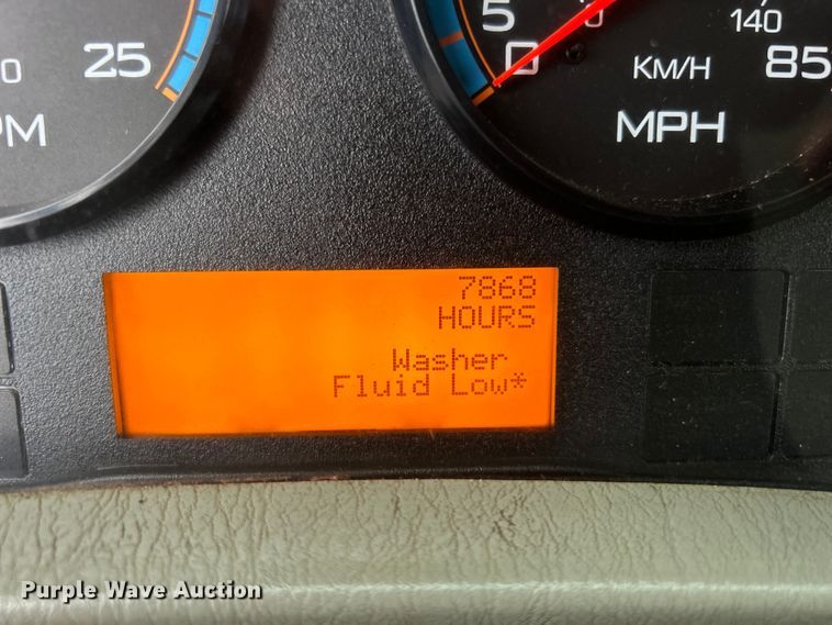 image for item EG0831 2011 International  7600 SBA dump truck