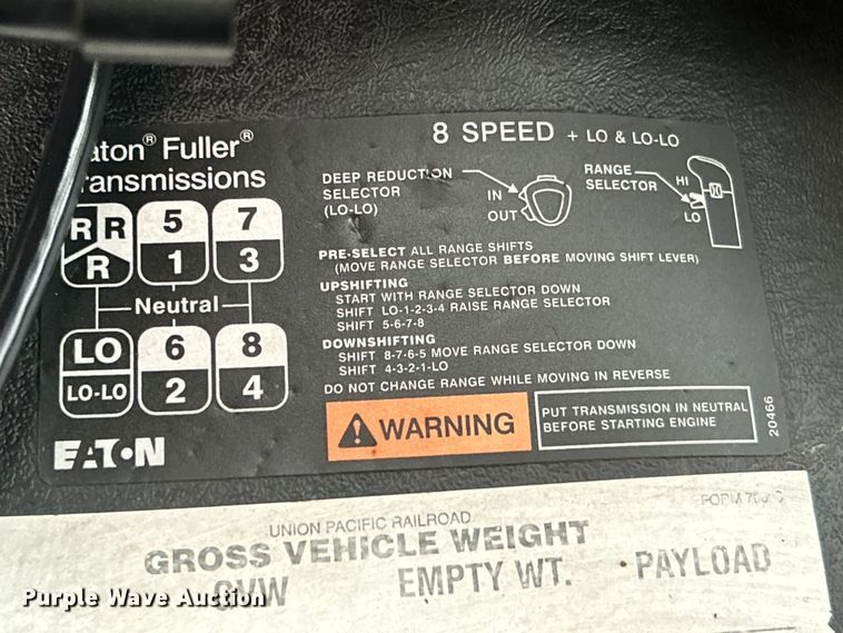 image for item EG0831 2011 International  7600 SBA dump truck