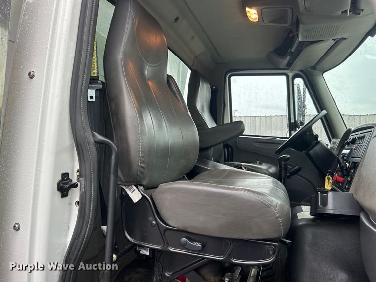 image for item EG0831 2011 International  7600 SBA dump truck