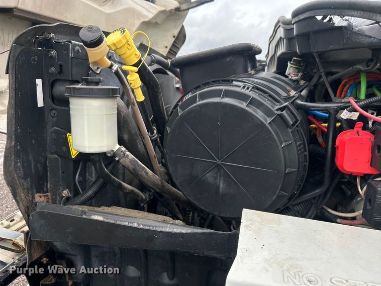 image for item EG0831 2011 International  7600 SBA dump truck