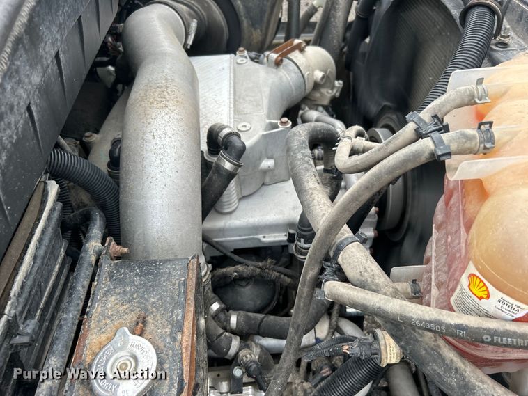 image for item EG0831 2011 International  7600 SBA dump truck