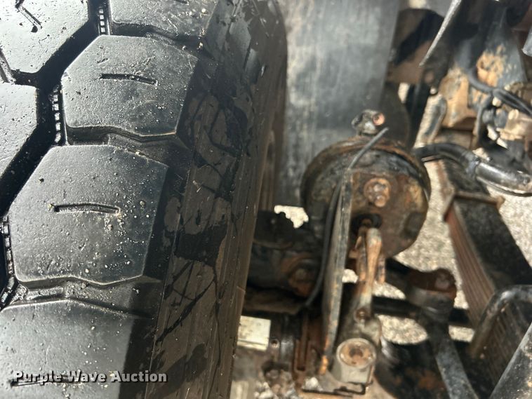 image for item EG0831 2011 International  7600 SBA dump truck