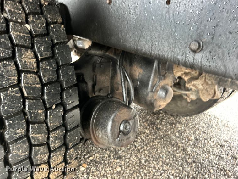 image for item EG0831 2011 International  7600 SBA dump truck