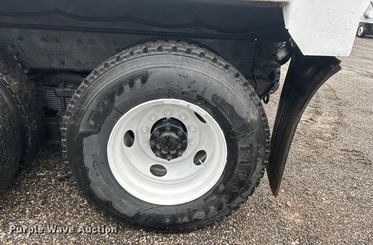 image for item EG0831 2011 International  7600 SBA dump truck