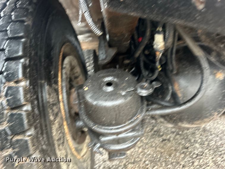 image for item EG0831 2011 International  7600 SBA dump truck