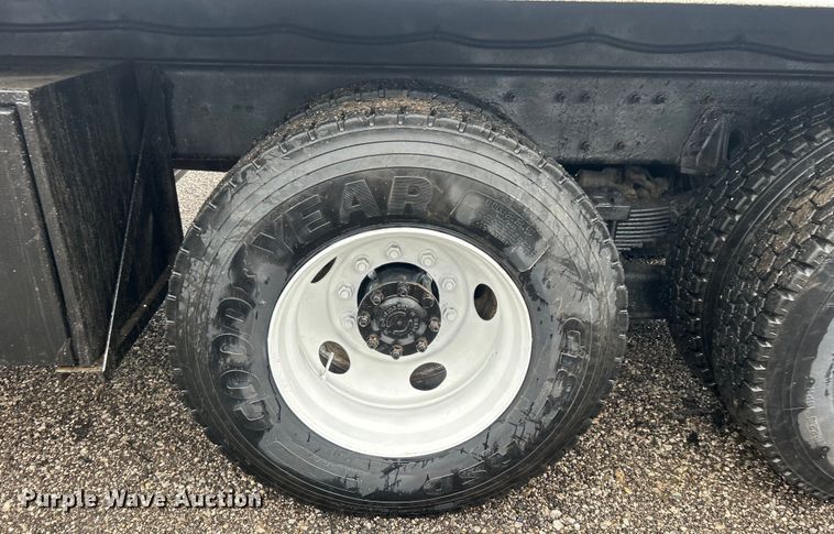 image for item EG0831 2011 International  7600 SBA dump truck