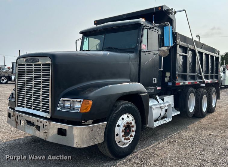 image for item EG0874 1995 Freightliner  FLD dump truck