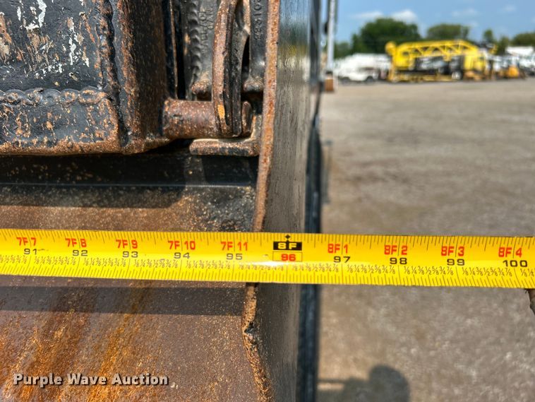 image for item EG0874 1995 Freightliner  FLD dump truck