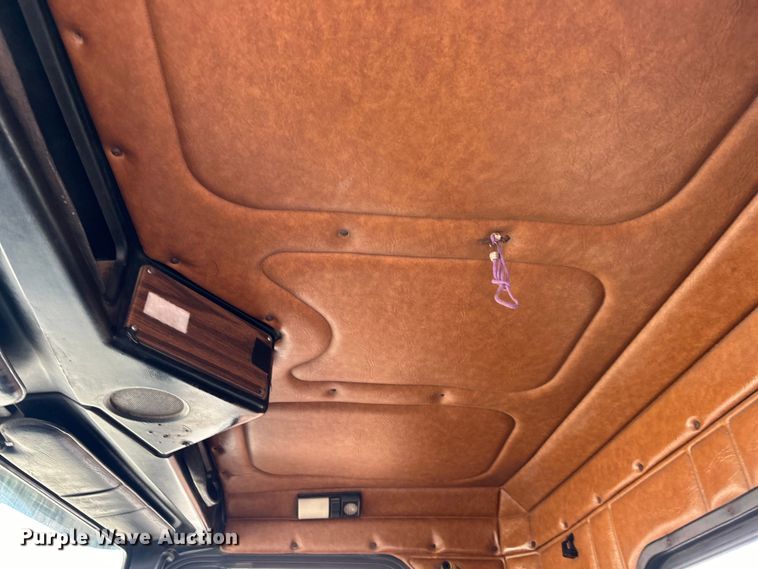 image for item EG0874 1995 Freightliner  FLD dump truck