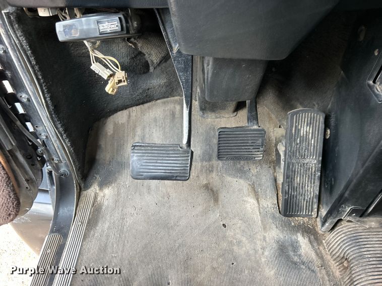 image for item EG0874 1995 Freightliner  FLD dump truck