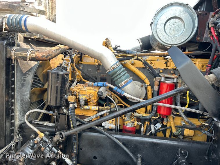 image for item EG0874 1995 Freightliner  FLD dump truck