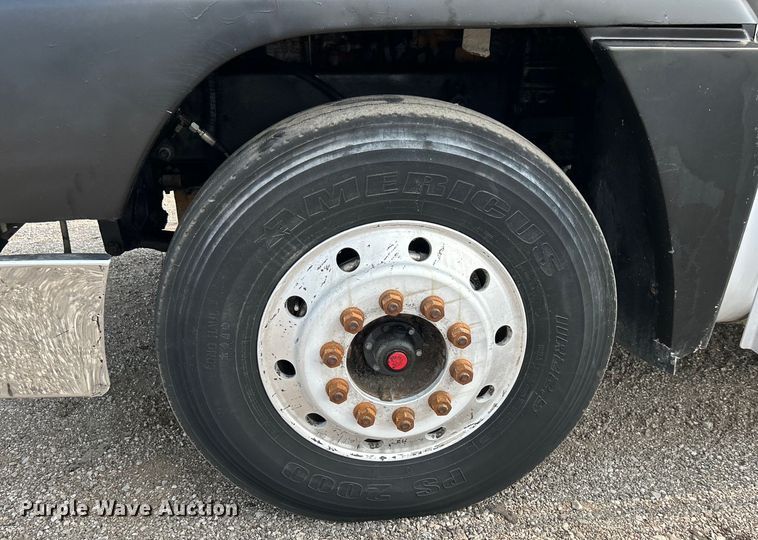 image for item EG0874 1995 Freightliner  FLD dump truck