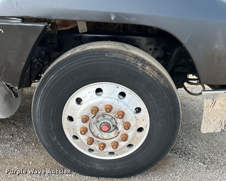 image for item EG0874 1995 Freightliner  FLD dump truck