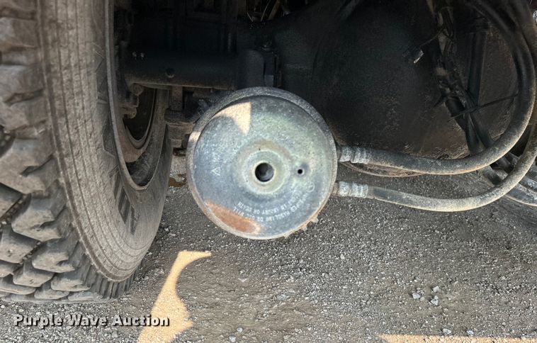 image for item EG0874 1995 Freightliner  FLD dump truck