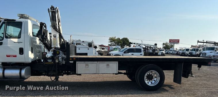 image for item EG0910 2008 International  Work Star 7400 crane truck