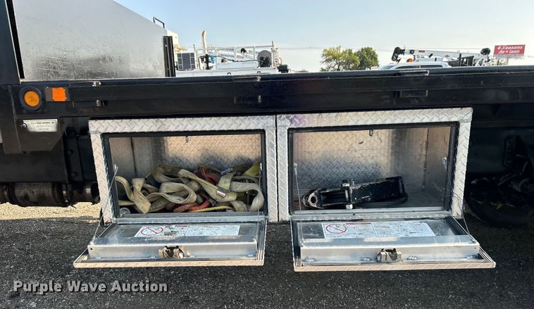 image for item EG0910 2008 International  Work Star 7400 crane truck