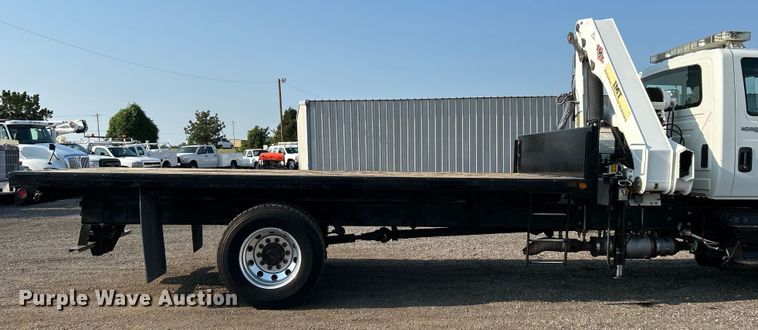 image for item EG0910 2008 International  Work Star 7400 crane truck