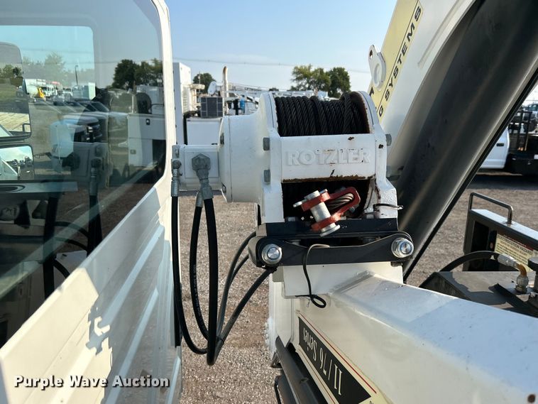 image for item EG0910 2008 International  Work Star 7400 crane truck