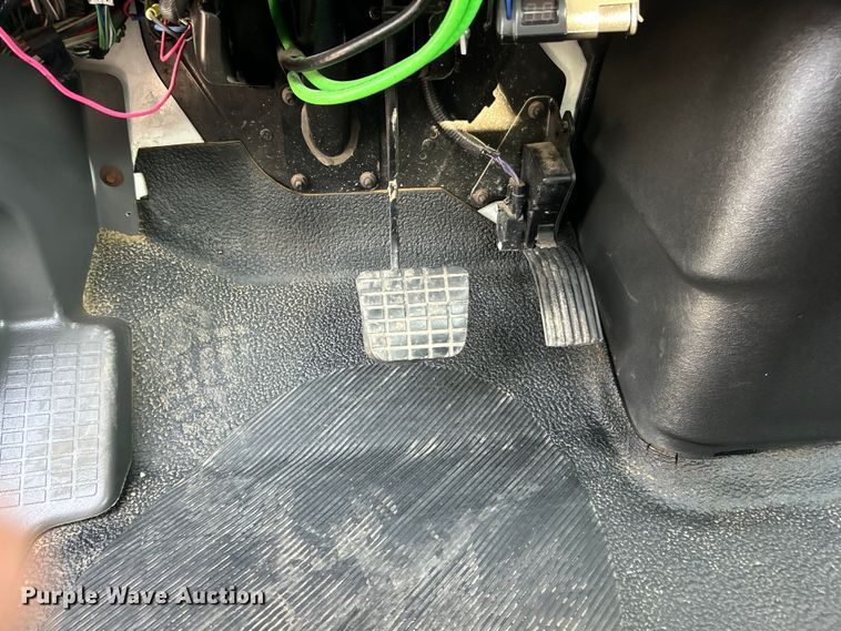 image for item EG0910 2008 International  Work Star 7400 crane truck