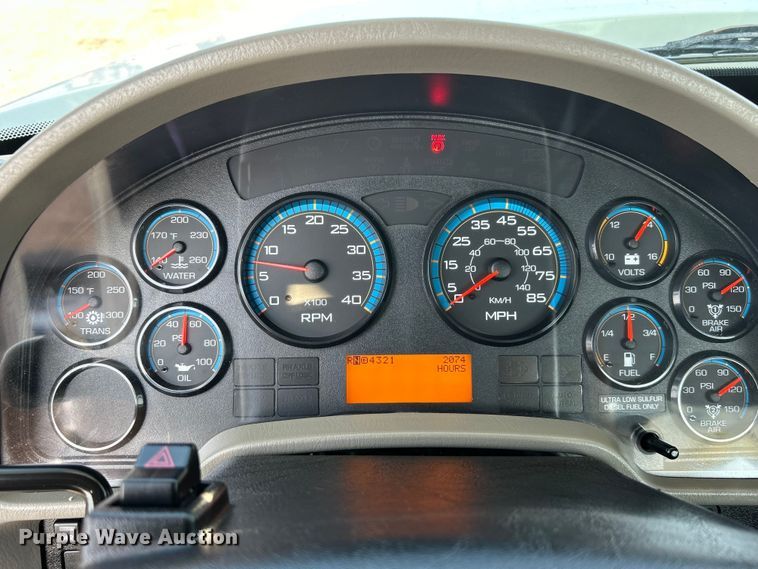 image for item EG0910 2008 International  Work Star 7400 crane truck