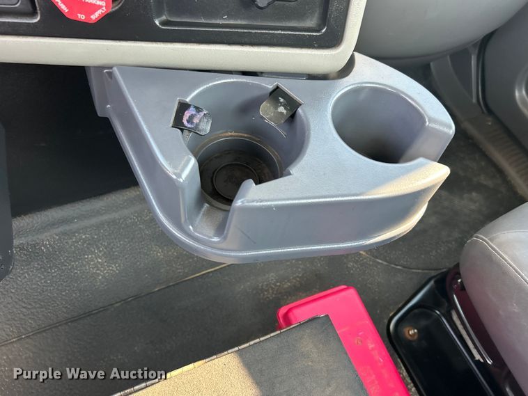 image for item EG0910 2008 International  Work Star 7400 crane truck