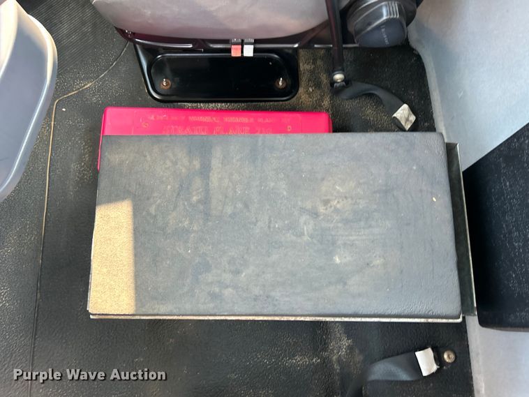 image for item EG0910 2008 International  Work Star 7400 crane truck