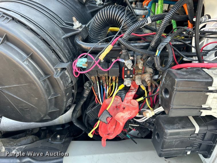 image for item EG0910 2008 International  Work Star 7400 crane truck