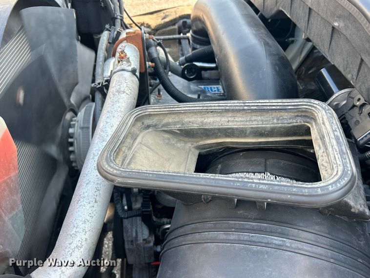 image for item EG0910 2008 International  Work Star 7400 crane truck