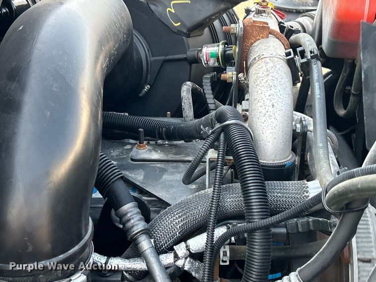 image for item EG0910 2008 International  Work Star 7400 crane truck