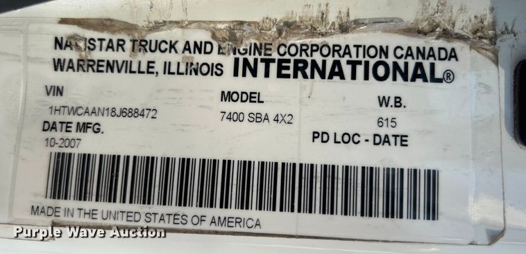 image for item EG0910 2008 International  Work Star 7400 crane truck