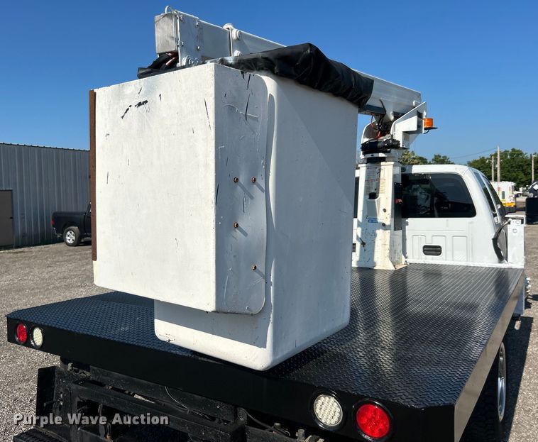 image for item EG0934 2012 Ford F550 Super Duty XL bucket truck