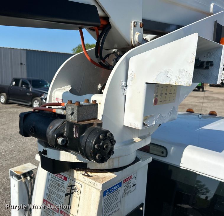 image for item EG0934 2012 Ford F550 Super Duty XL bucket truck