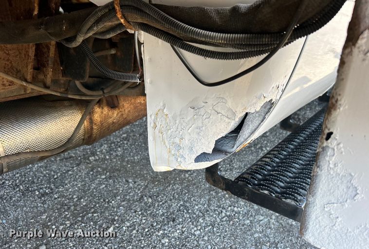 image for item EG0934 2012 Ford F550 Super Duty XL bucket truck