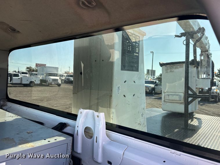 image for item EG0934 2012 Ford F550 Super Duty XL bucket truck