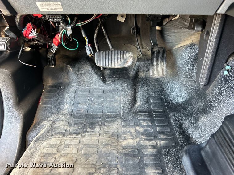 image for item EG0934 2012 Ford F550 Super Duty XL bucket truck