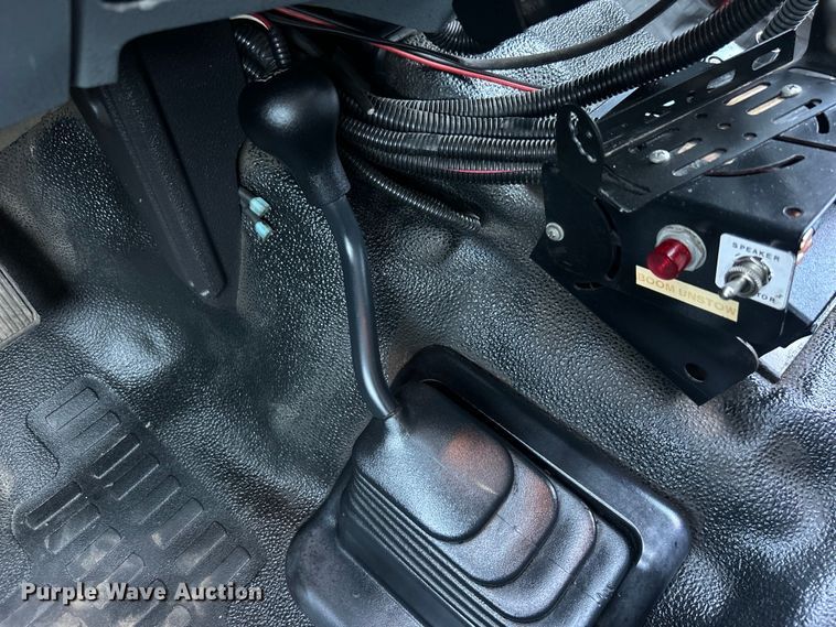 image for item EG0934 2012 Ford F550 Super Duty XL bucket truck