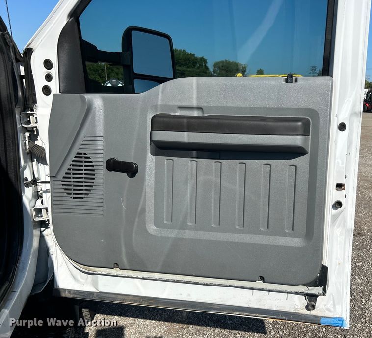 image for item EG0934 2012 Ford F550 Super Duty XL bucket truck