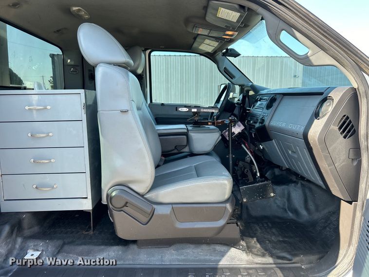 image for item EG0934 2012 Ford F550 Super Duty XL bucket truck